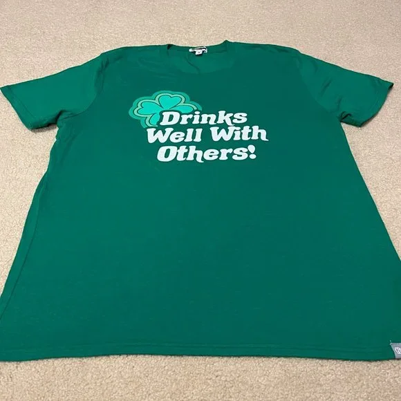 Tipsy Elves - St. Patrick's Day - Drinks Well With Others Shirt - Size XL - Picture 2 of 4